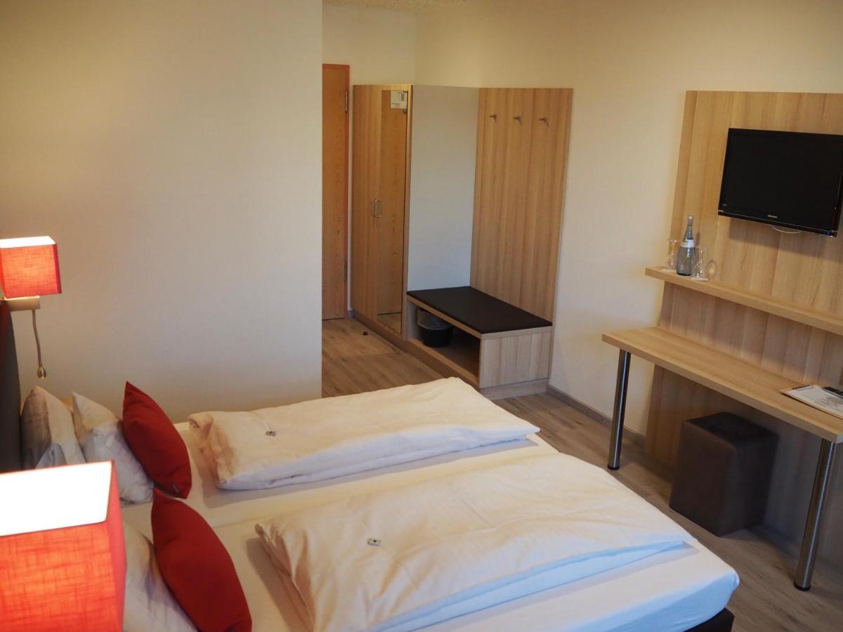Hotel „Zur Linde“ Ehingen  Εξωτερικό φωτογραφία
