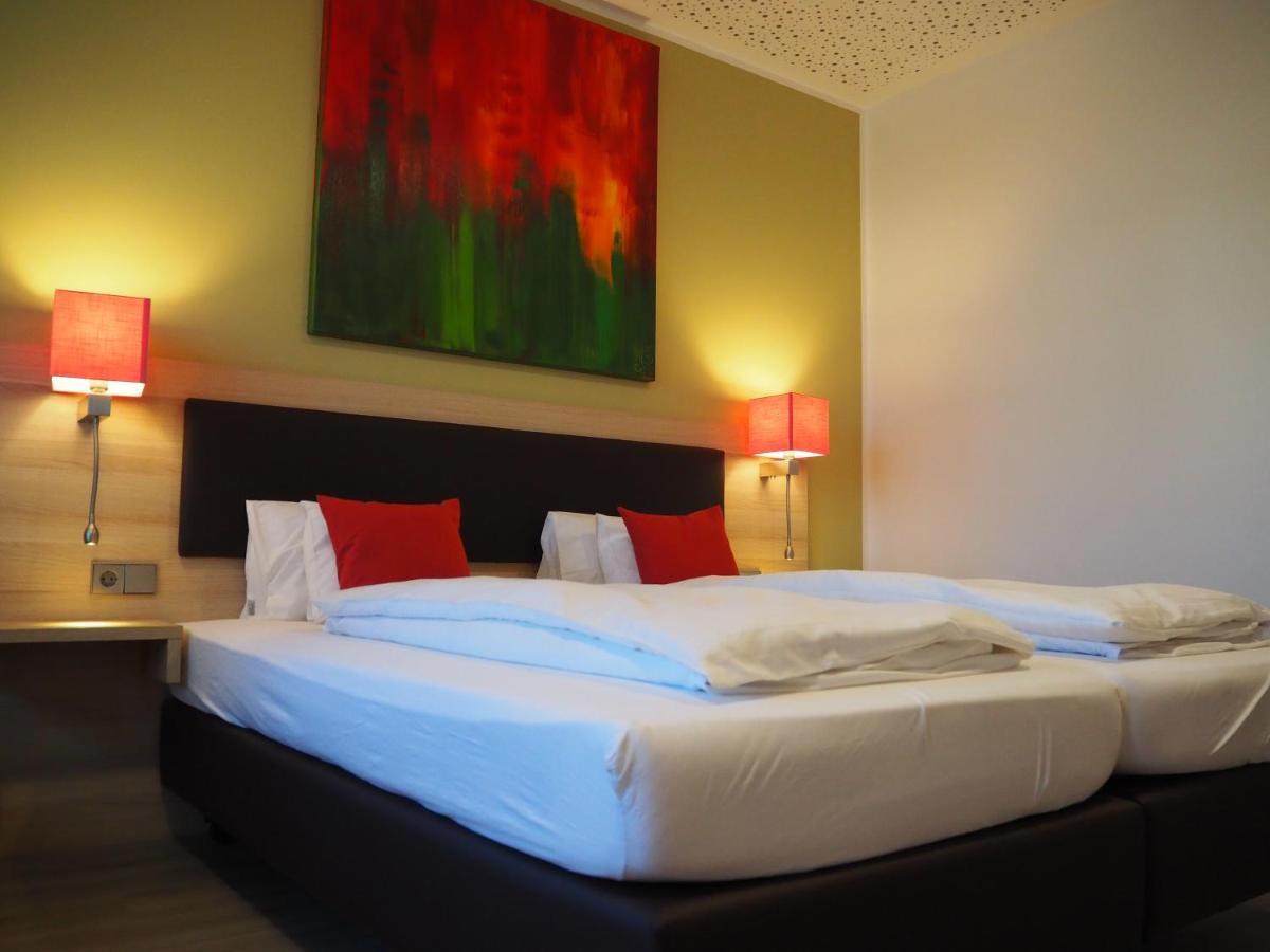 Hotel „Zur Linde“ Ehingen  Εξωτερικό φωτογραφία